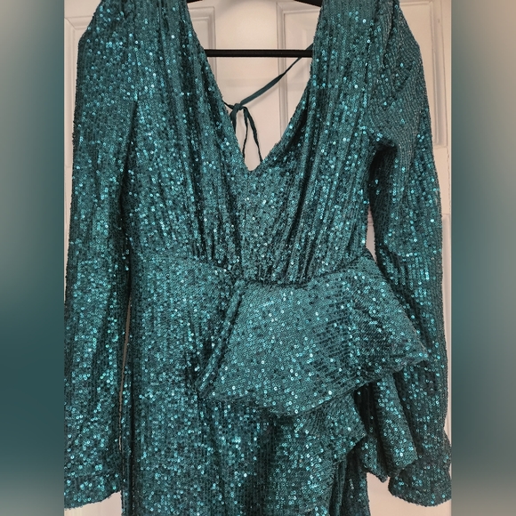 Emerald Green Sequin Dress - Picture 3 of 4
